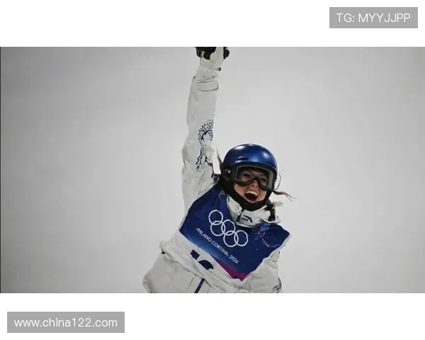 谷爱凌笑对摔倒逆袭决赛争首金